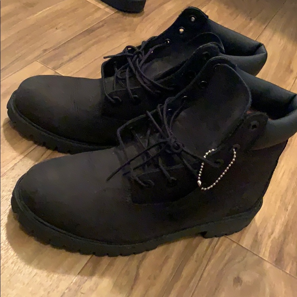 Black Timberlands Premium